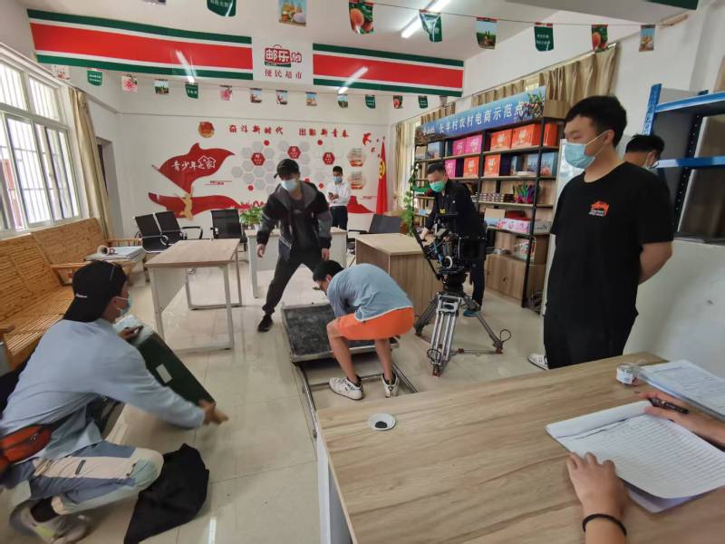追星女孩心理学分析报告：安宁区广告片拍摄公司揭秘饭圈应援式传播逻辑